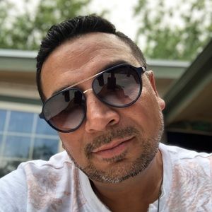 Meet your Posher, Juan